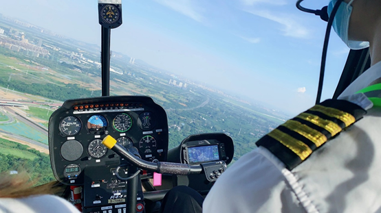 首飞体验仅需10分钟，39.9万起直升机轻松上手！