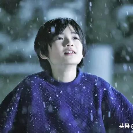 奥斯卡影后帕特丽夏·阿奎特自曝难忘裸身生日派对，揭秘时尚新潮流