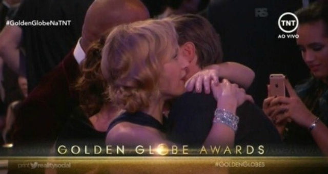 金球奖片段引爆热议：小李子同性恋疑云引发全新关注