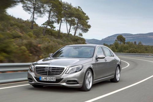 奔驰S级全新V8引擎，半数部件革新，重塑豪华标杆