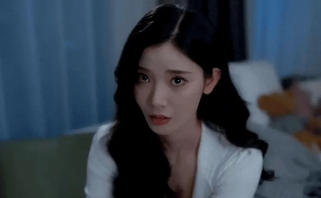 性感巨变!浩浩妈新片来袭,颠覆风格,惊艳亮相 性感巨变!浩浩妈新片来袭,颠覆风格,惊艳亮相