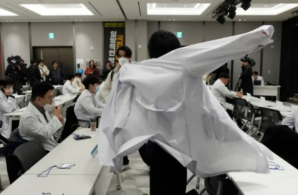 韩医学生集体作弊：近六成用PS篡改X光片，医学伦理何在？