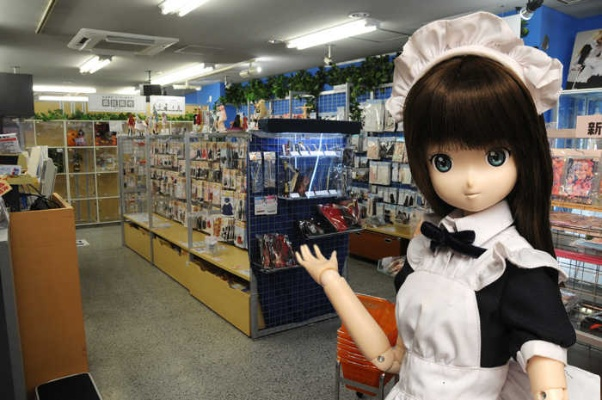 秋叶原盲盒店狂欢：专供二次元宅男的新奇购物体验