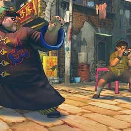 春丽等身人偶揭秘：探寻《街霸》女神的立体魅力