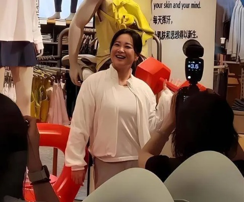 贾玲肌肉线被亲姐戳穿是特效？游戏圈真实感焦虑早把玩家逼成细节侦探