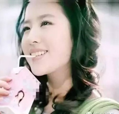 20年前女星拍口香糖广告赚数万，揭秘广告公司财富传奇