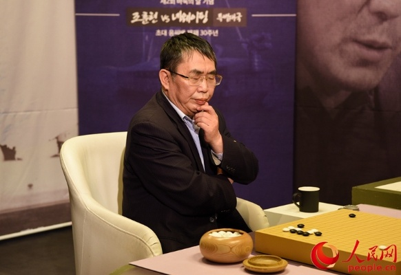 围棋传奇交汇：韩国“围棋皇帝”深情告别棋圣聂卫平，共谱友谊新篇章