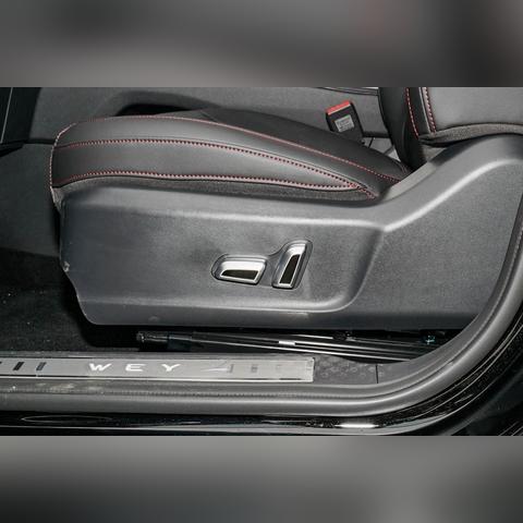 游戏里麋鹿戴的轮胎被取下后，藏着多少你没发现的通关密码？