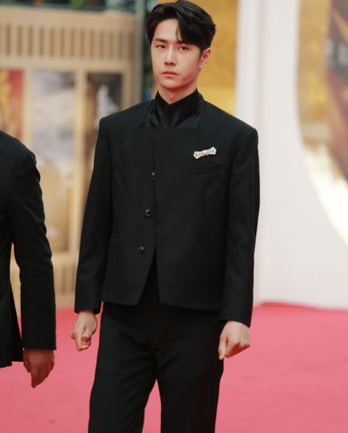 邓超瘦身奇迹!腰围缩水10cm,男大当婚新风尚 邓超瘦身奇迹!腰围缩水10cm,男大当婚新风尚