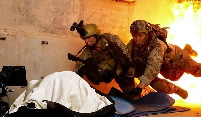 飞鹰坠落为什么能成为硬核玩家的「战术圣经」那些被忽略的机制细节藏着通关密码