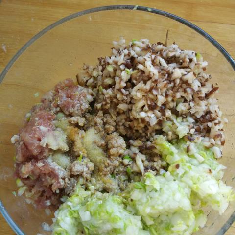 女子实验热水浇车玻璃,网友笑翻:新技能解锁! 女子实验热水浇车玻璃,网友笑翻:新技能解锁!