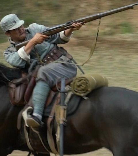 吴京谢霆锋主演《镖人》全龄骑马实拍，5岁萌娃也上马，童真演绎新风采