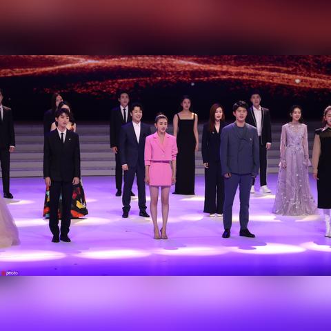 易烊千玺领衔春节档，张艺谋新片星光熠熠引期待