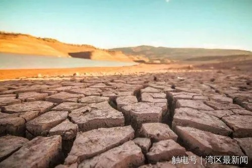 全球水危机倒计时：地下水告急，共筑节水新未来