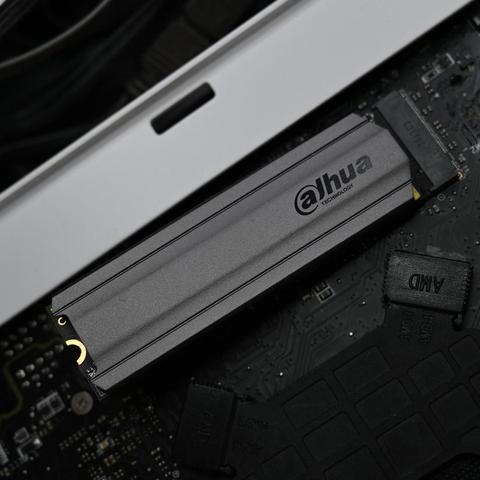 内存现货价翻倍揭秘，2030年缺货危机待解