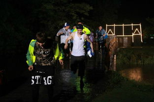 地狱速递:极限挑战,速度与激情新体验 地狱速递:极限挑战,速度与激情新体验