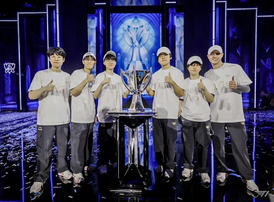 T1夺冠凭什么？拆解S14全球总决赛里藏着的「版本密码」与「团队暗线」