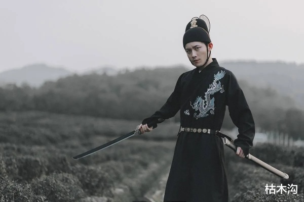 时空穿梭锦衣卫,一盏秋声改写江湖 时空穿梭锦衣卫,一盏秋声改写江湖