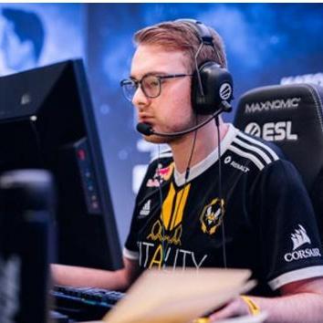 传奇指挥Alex揭秘KKCS巅峰杯A组淘汰赛精彩战况