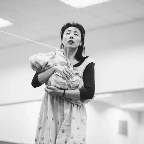 《安魂曲》导演回应:揭秘全新改编版核心揭秘 《安魂曲》导演回应:揭秘全新改编版核心揭秘