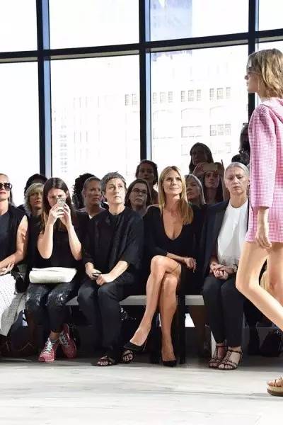 Heidi Klum时尚秀惊艳亮相,揭秘名模新风尚 Heidi Klum时尚秀惊艳亮相,揭秘名模新风尚