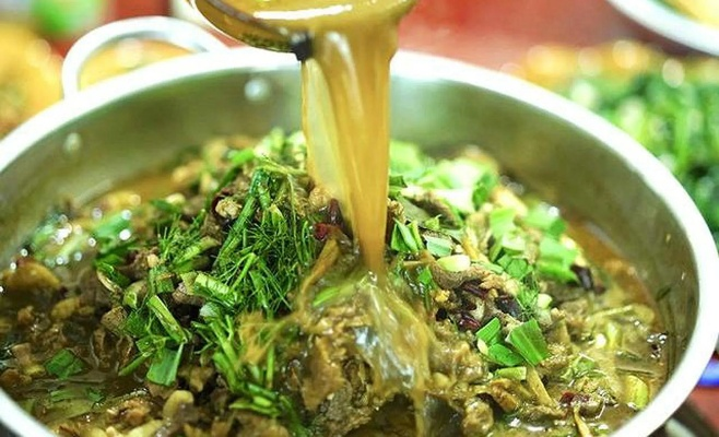 独家揭秘:牛瘪火锅中毒奇遇,野菜变身蓝手之谜 独家揭秘:牛瘪火锅中毒奇遇,野菜变身蓝手之谜