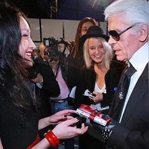 香奈儿芭蕾鞋引热议：网友称需躺穿才懂新潮流价值