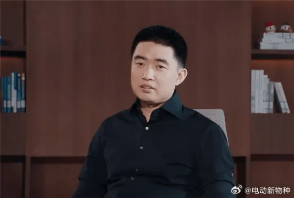 英勇车主急刹救轻生女子，李想倾情邀约共赏英雄饭