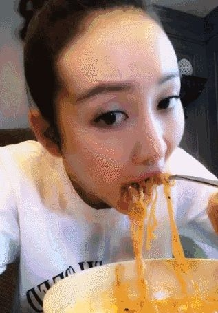 巴黎行前解馋秘籍：周迅三天断淀粉，泡面成救星