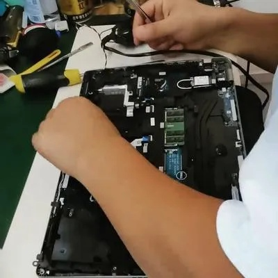 游戏本降温崩溃？导热硅胶涂抹全细节，我用3台老本测出不翻车秘诀