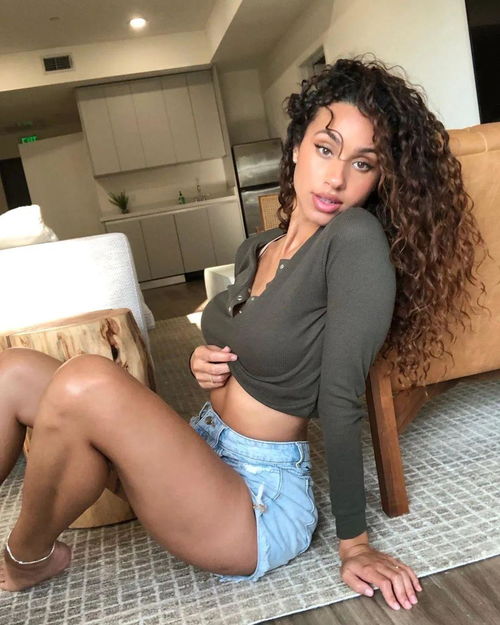 甲亢哥卡戴珊恋情爆火，网红效应再掀热潮