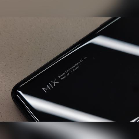 苹果iPhone破7000元新纪录，国产小米OV挑战升级！