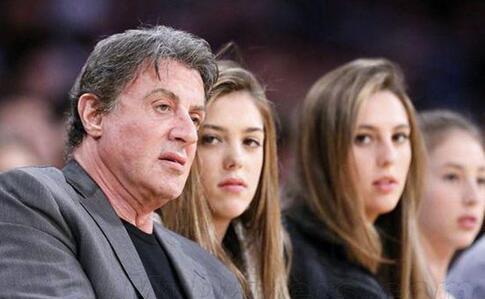 洛奇影帝史泰龙:颓废困顿青年逆袭传奇 洛奇影帝史泰龙:颓废困顿青年逆袭传奇