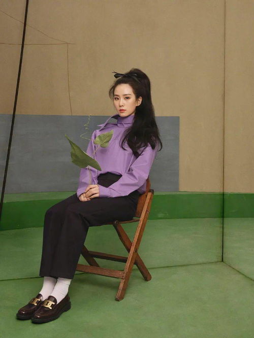 王星辰新图曝光！白袜魅力，你心动了吗？