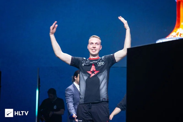 传奇指挥Alex揭秘：ESP战队C组全胜晋级巅峰之路