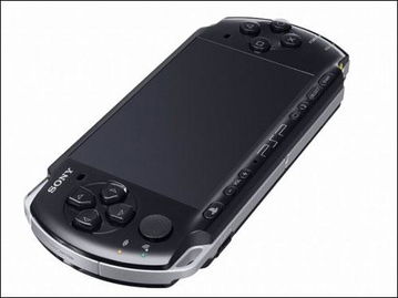 PSP4000真的存在吗？老玩家等了15年的「完美掌机」，藏着多少未说的遗憾？
