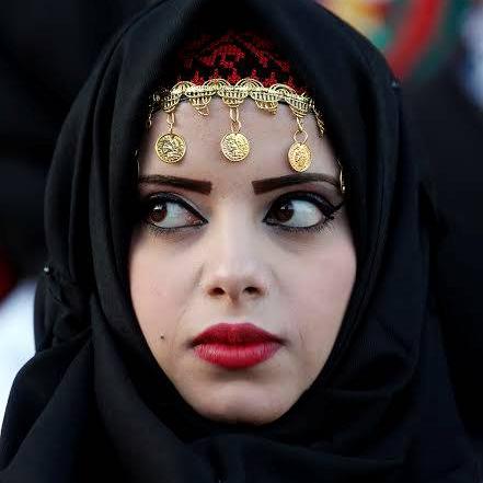 世界冠军《英雄联盟》选手喜结连理，电竞传奇新篇章开启