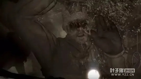 人窟日记玩家崩溃真相，为什么你挖三天还没摸到第二层的门？