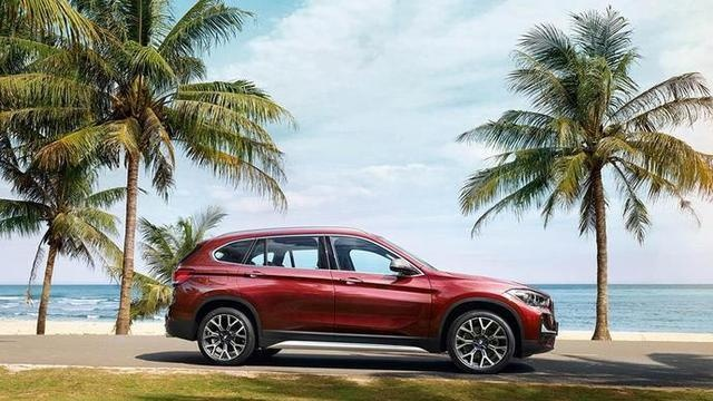 宝马降价狂潮,奔驰最高降6.9万,豪华车市新价值风暴来袭 宝马降价狂潮,奔驰最高降6.9万,豪华车市新价值风暴来袭