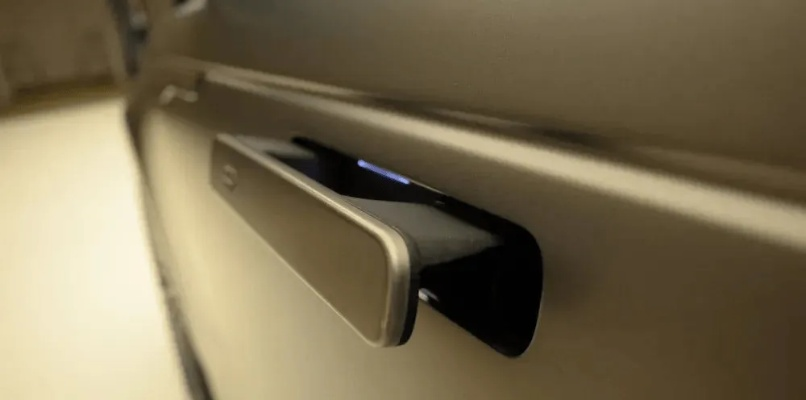 中国官方创新规范隐藏门把手，外媒点赞新举措引领潮流