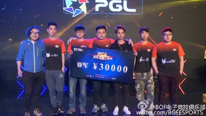 热血激战！CN龍八强强势崛起，Alex解说团点燃CS1.6激情战场！