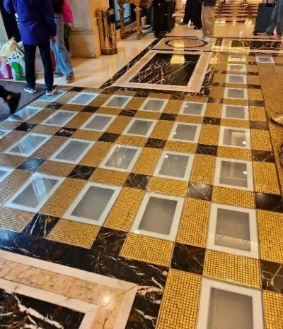 79公斤黄金大堂巨变，英皇娱乐酒店盈利翻10倍，财富新纪元！