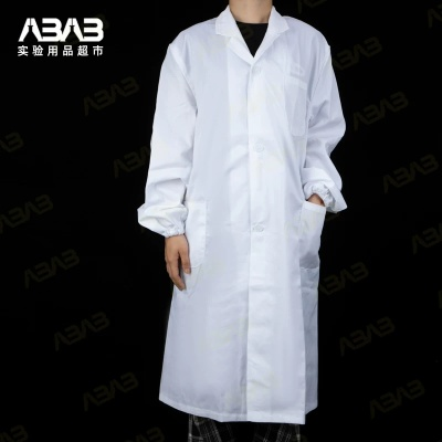 Nike实验室外套大揭秘：时尚白大褂新潮流