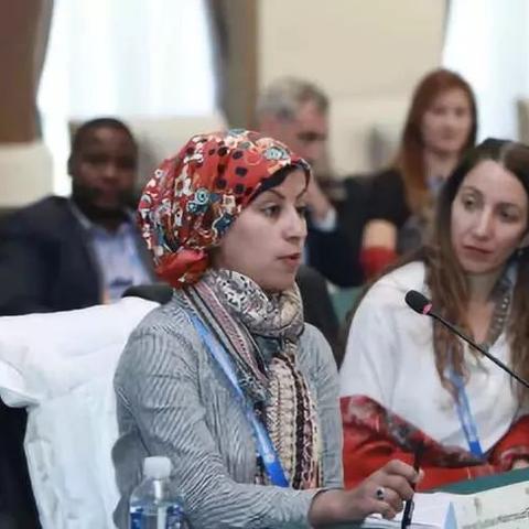 《守望先锋》新英雄安然娃娃脸：同质化围攻下的独特魅力