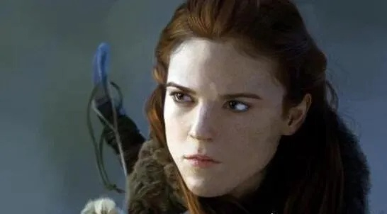 萝斯·莱斯利演技进化论，从权游野人耶哥蕊特到3A游戏脸模的跨界密码