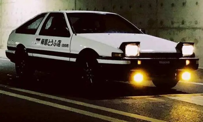 AE86鼠标惊艳登场，可动头灯全车灯光升级，再现经典风采！