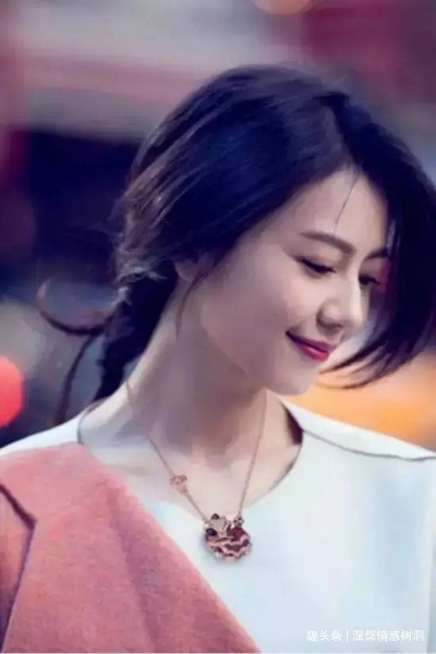 19岁高圆圆嫩态照曝光，谁是赢家？颜值巅峰！