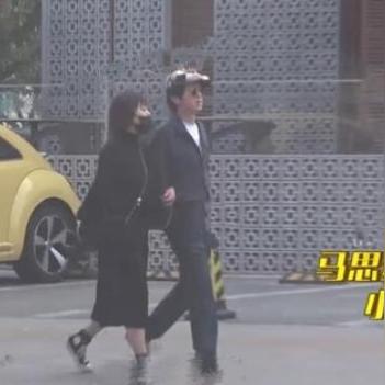 连体姐妹花爆红网络，私生活揭秘吸粉30万，新视角解读人生