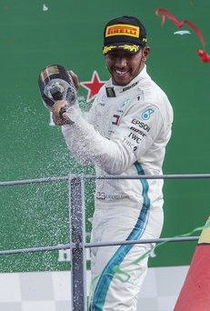 金卡戴珊恋情大揭秘：F1赛车手刘易斯·汉密尔顿新恋情曝光！