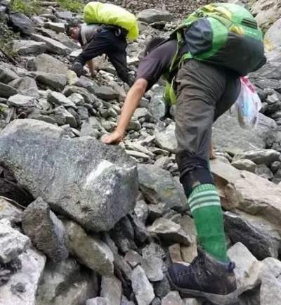 徒步1400公里减肥奇旅:父亲泪目见证儿子蜕变之路 徒步1400公里减肥奇旅:父亲泪目见证儿子蜕变之路